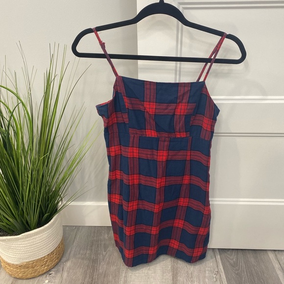 Garage dress - Picture 1 of 3